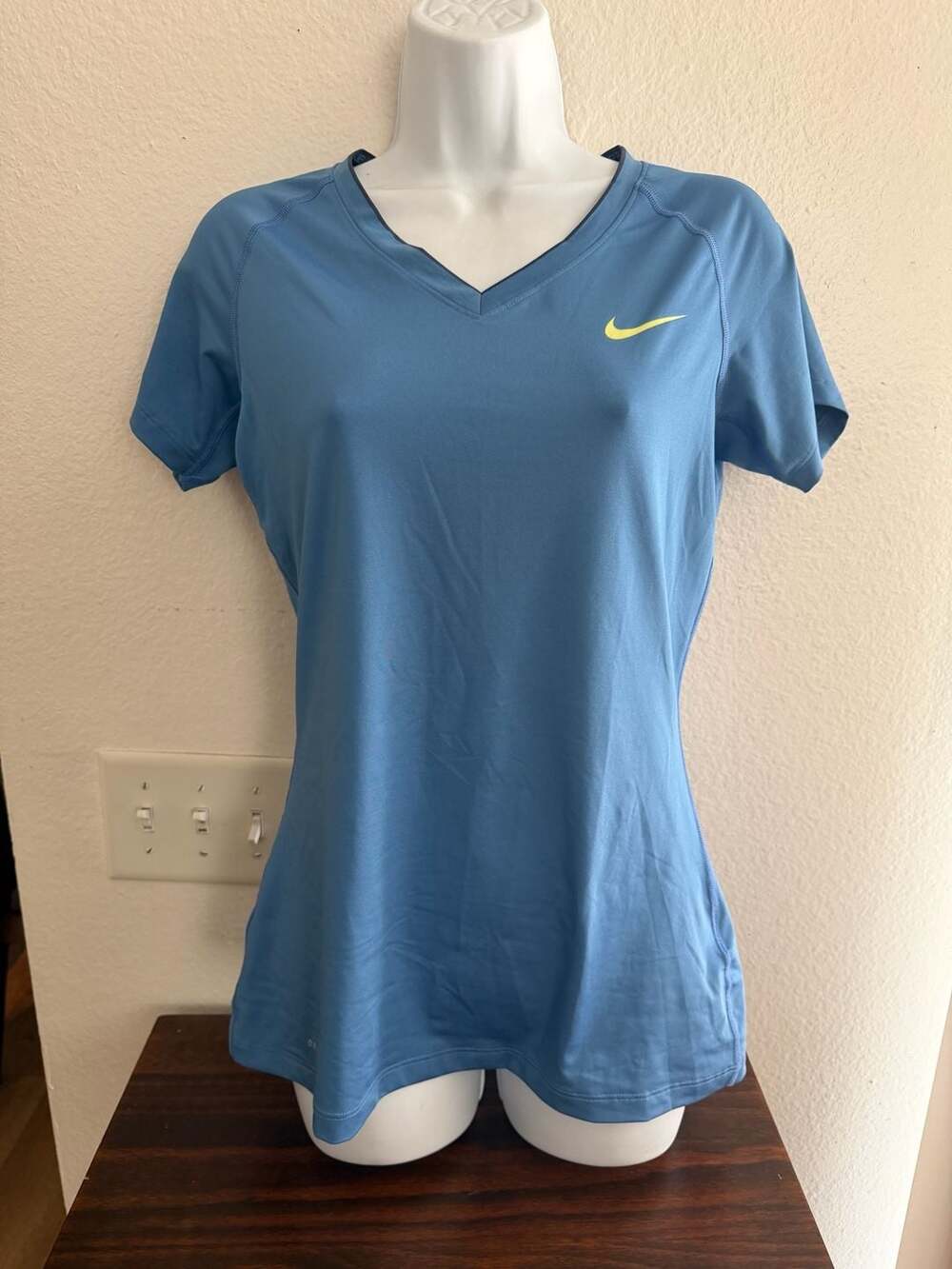 Nike Pro V-Neck T-Shirt Size M Blue Yellow Dri-Fit Athletic Workout Top